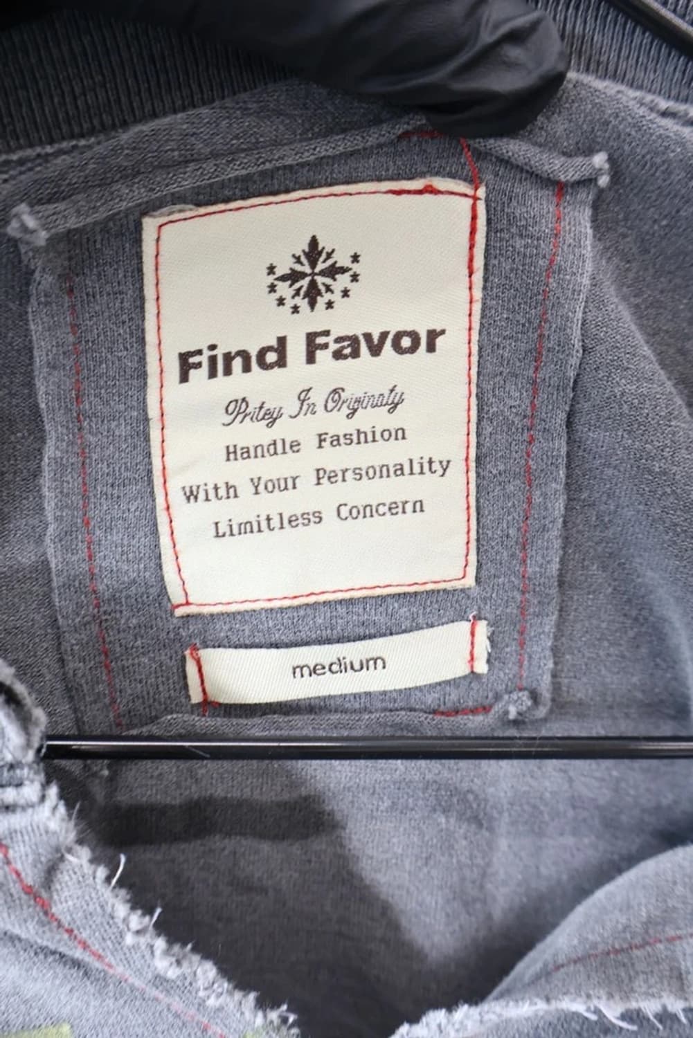 Find Favor Grey Graphic Long Sleeve 상품이미지6