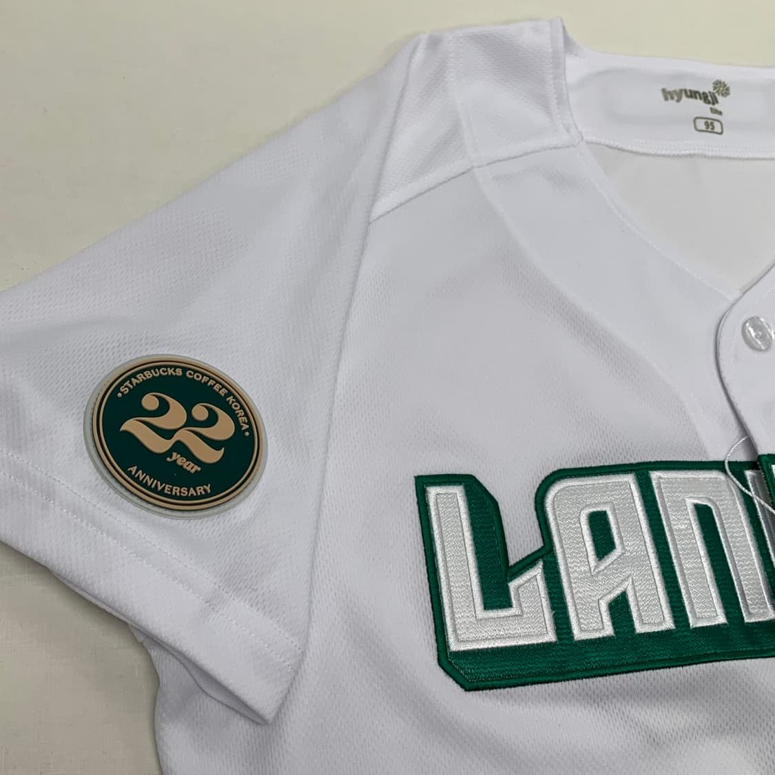 SSG 랜더스 스타벅스 22주년 한정판 야구유니폼 반팔 져지 (95) 상품이미지3