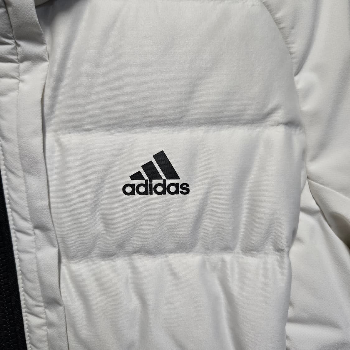 아디다스 여성 덕다운 경량 패딩  상품이미지3