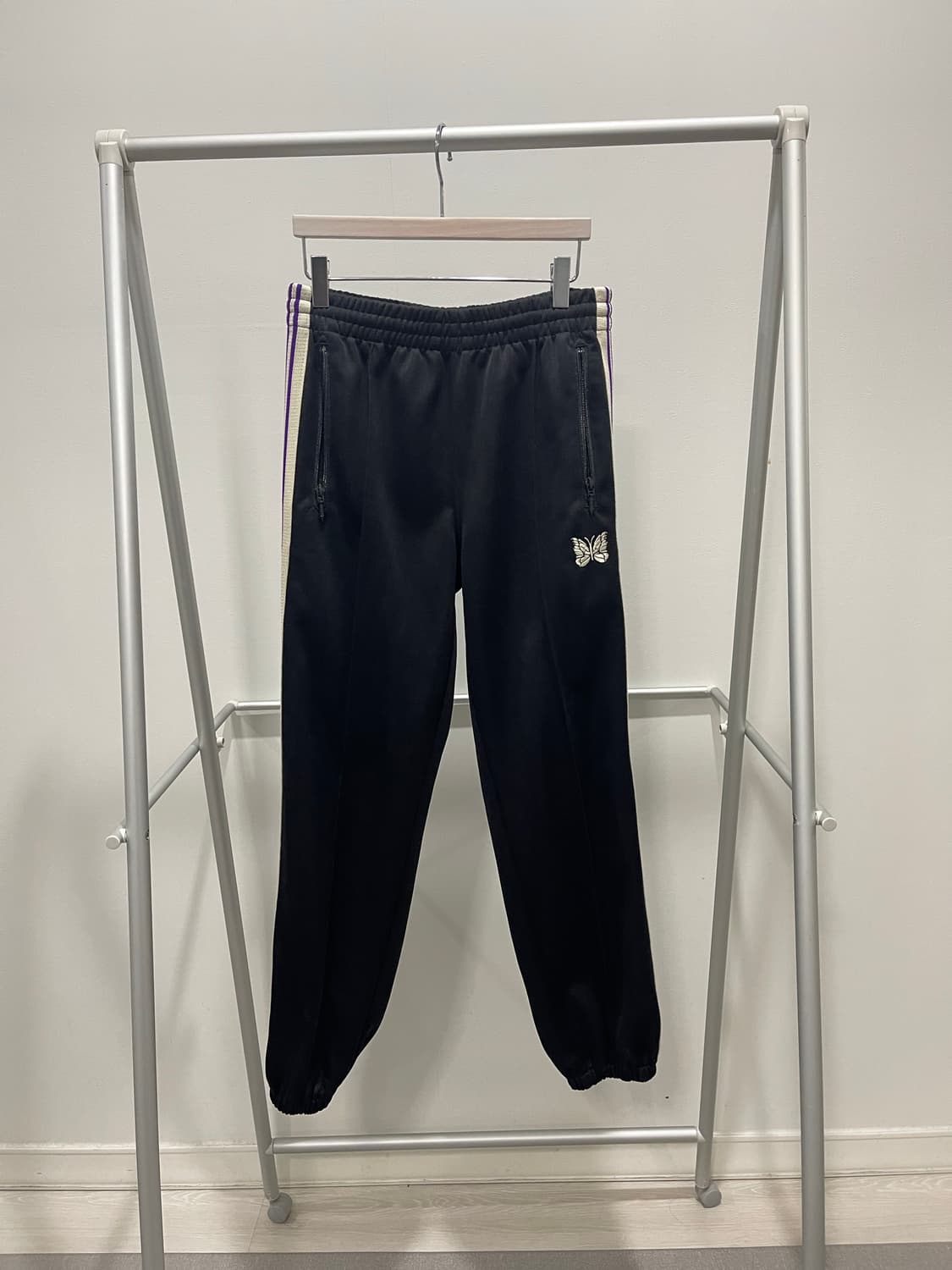 니들스 트랙팬츠 2 사이즈 (퍼플라인) y2k 갸루 상품이미지1
