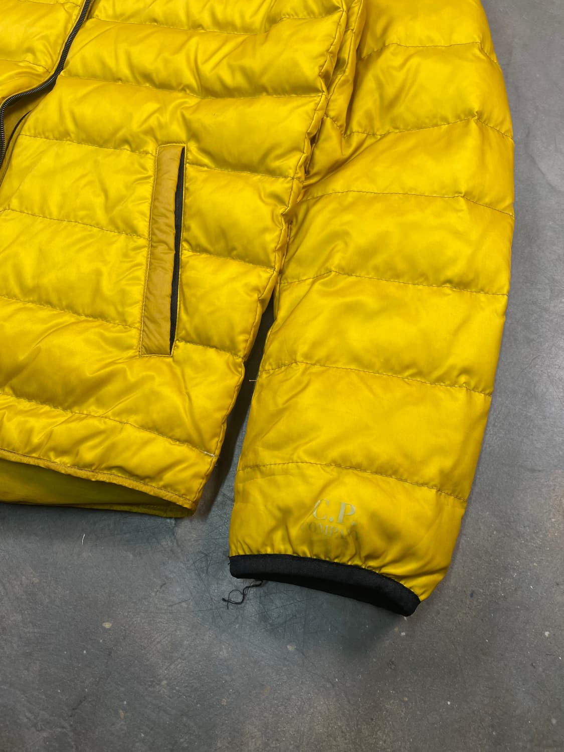 CP 컴퍼니 경량 패딩 상품이미지3