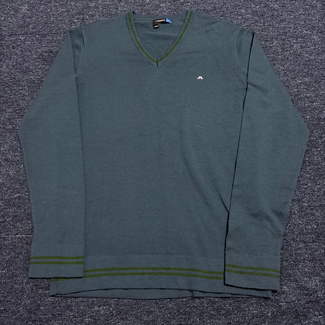 제이린드버그 메리노 브이넥 니트 상품이미지1