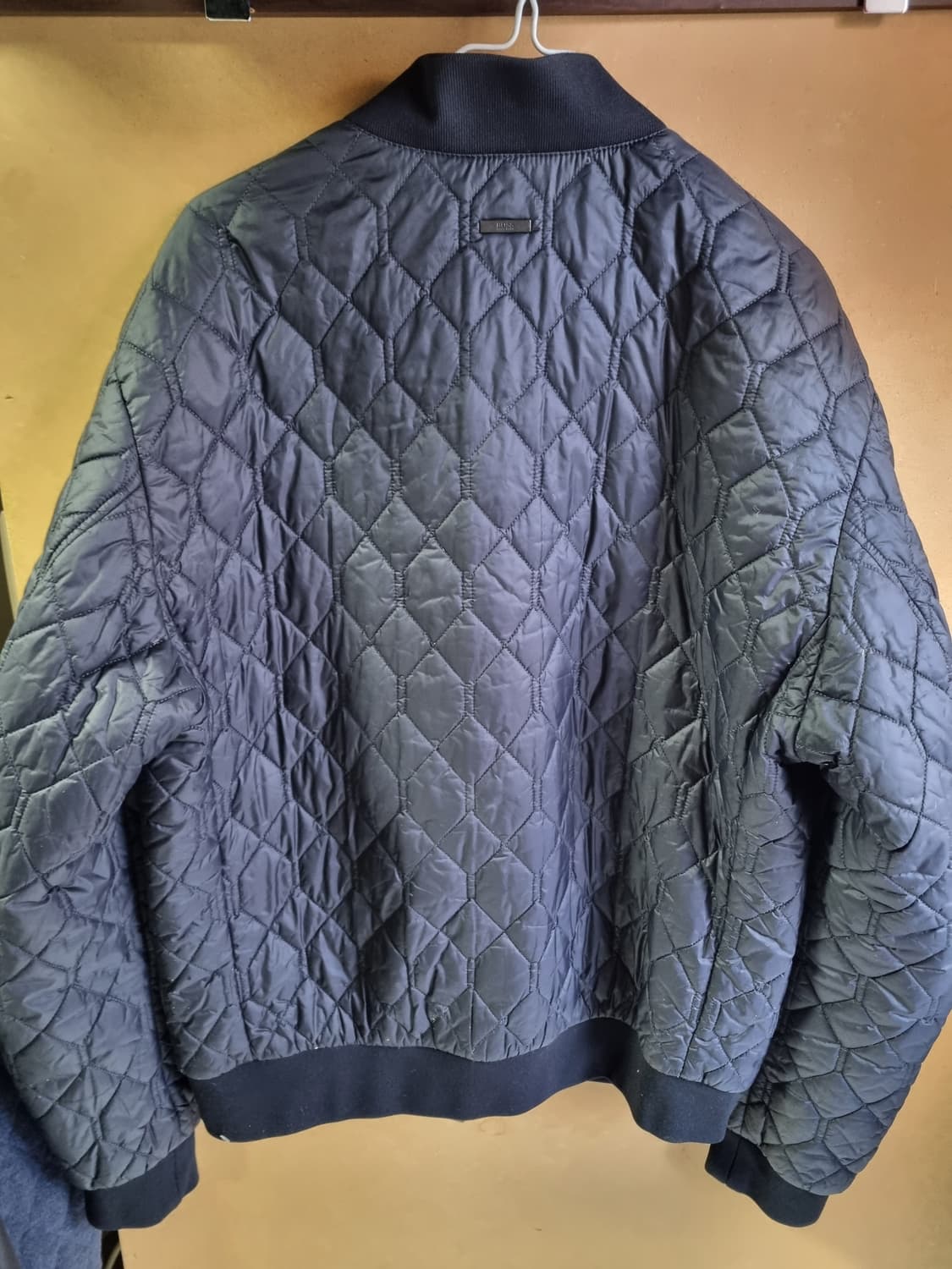 휴고보스 남성 퀼팅자켓  상품이미지2