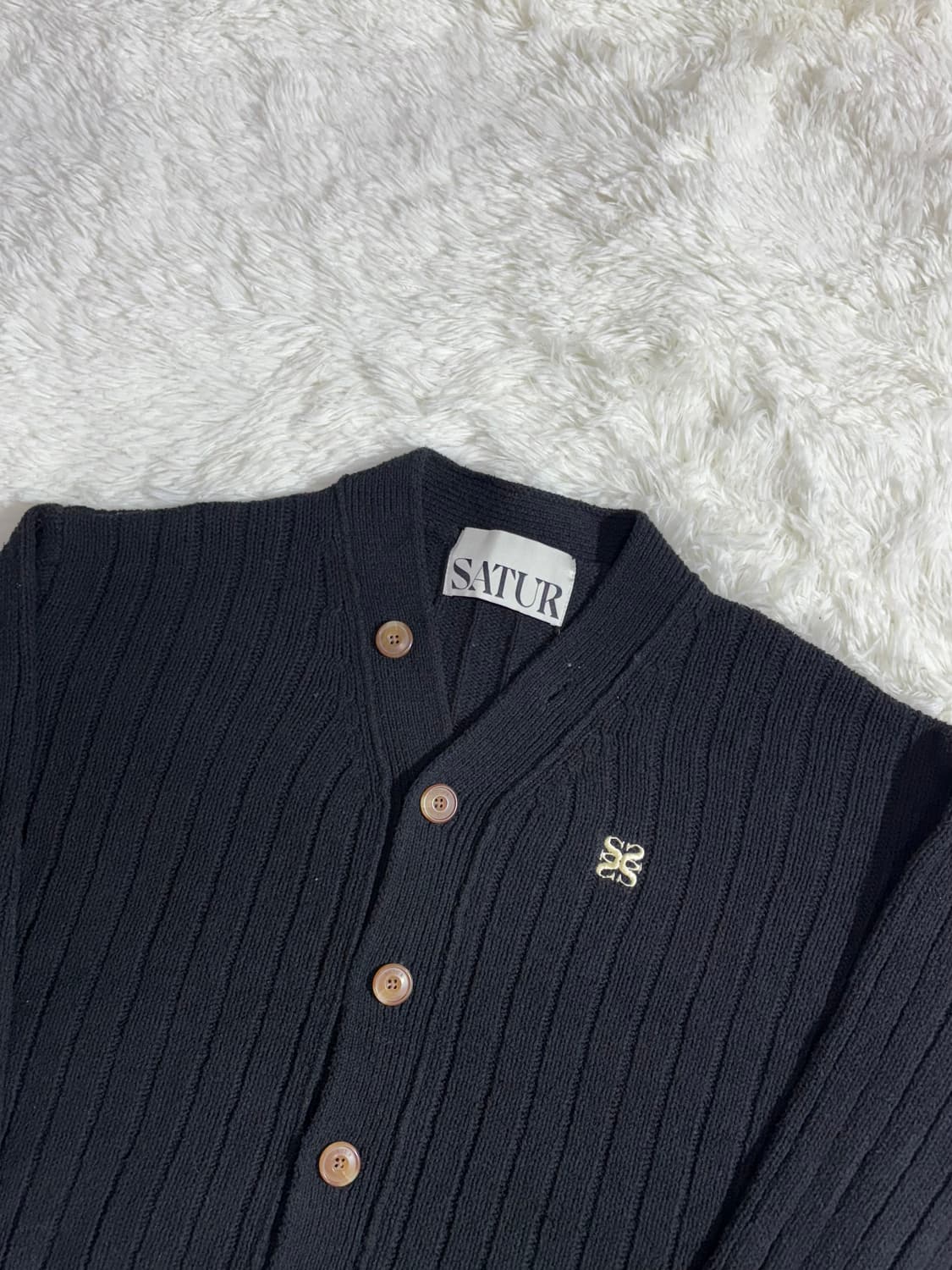 세터 블랙 스몰로고 가디건  상품이미지4