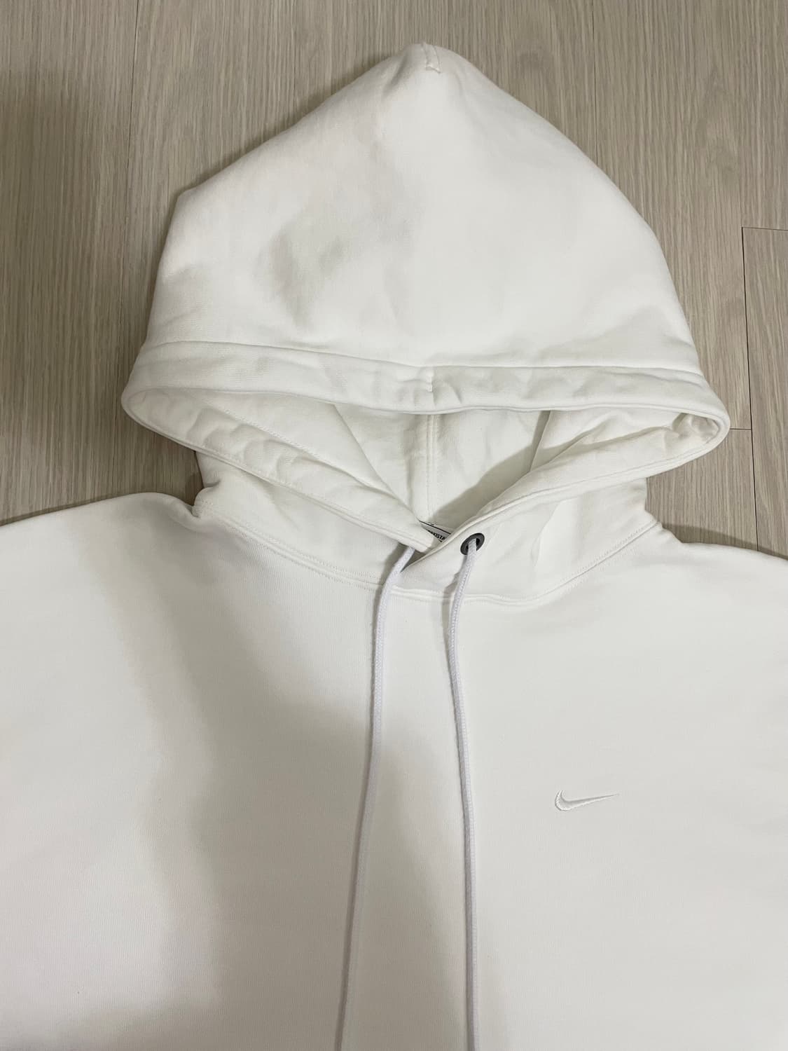 나이키 NGR 솔로 스우시 플리스 풀오버 후드티 화이트 상품이미지2