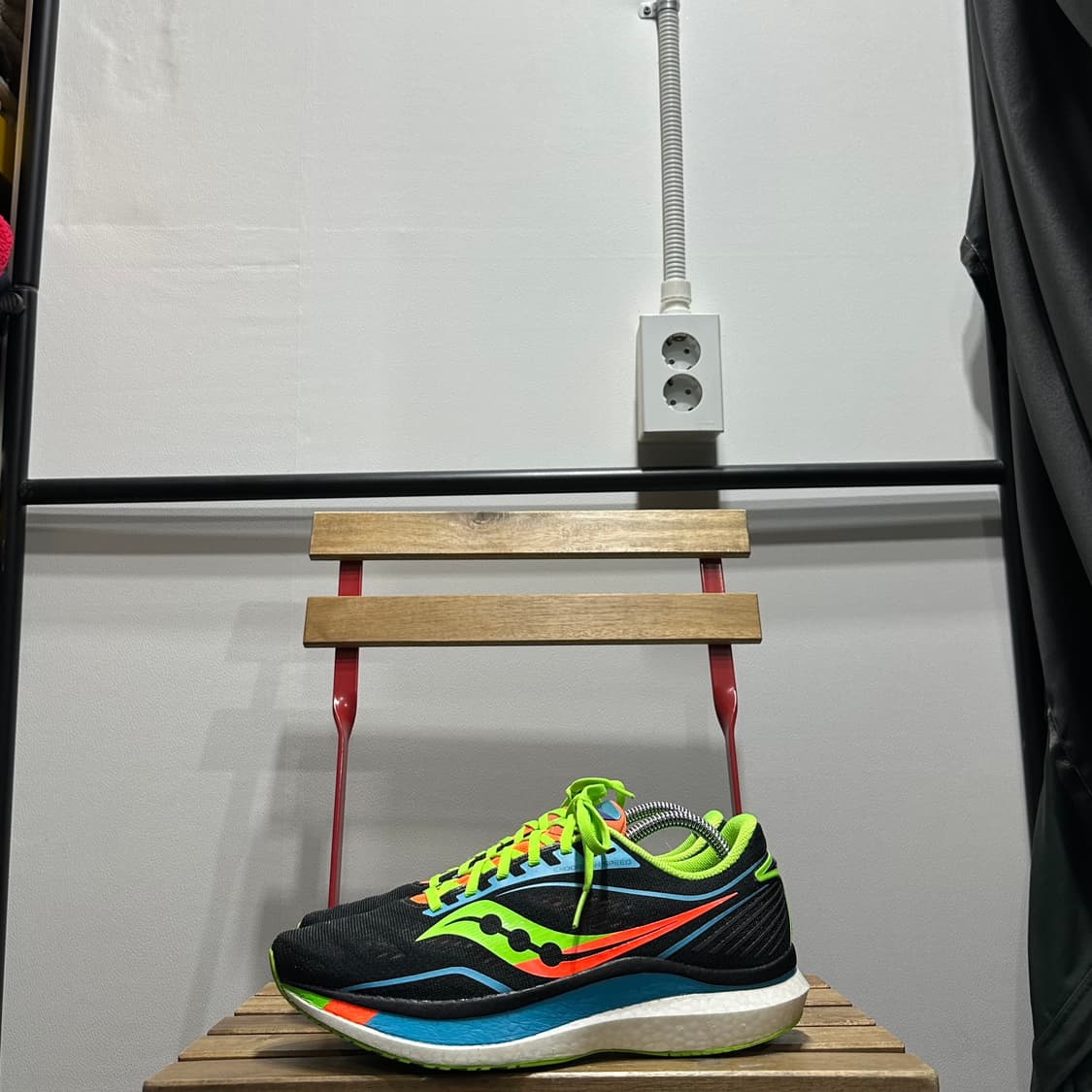 UK8 270) 써코니 런닝화 남성 남자 러닝화 엔돌핀 스피드 상품이미지3