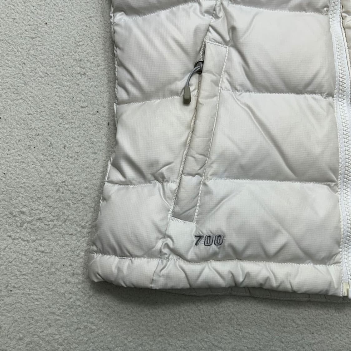 노스페이스 700 눕시 다운 베스트 화이트 80(S) 상품이미지4