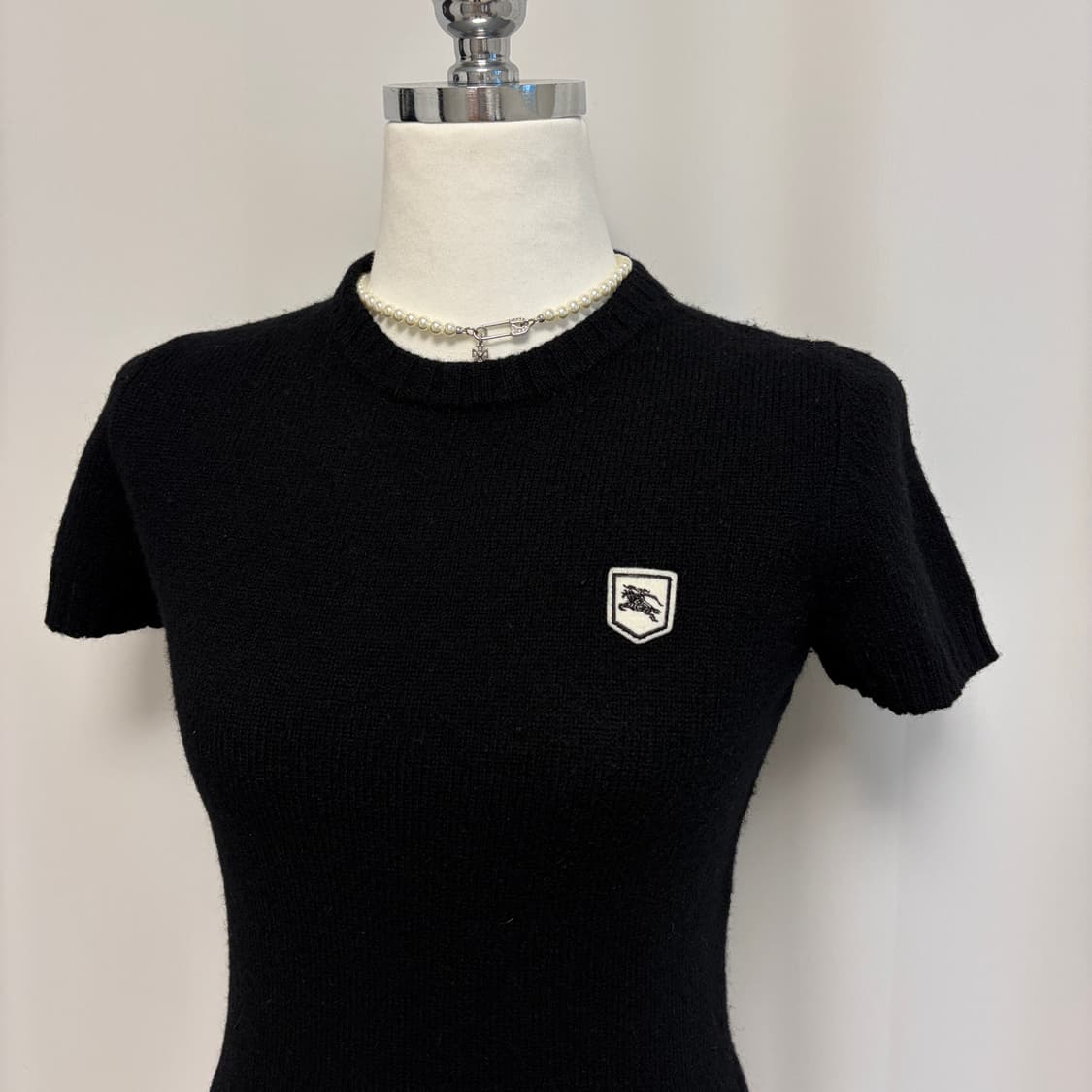 버버리 울 로고 블랙 반팔 니트 상품이미지5