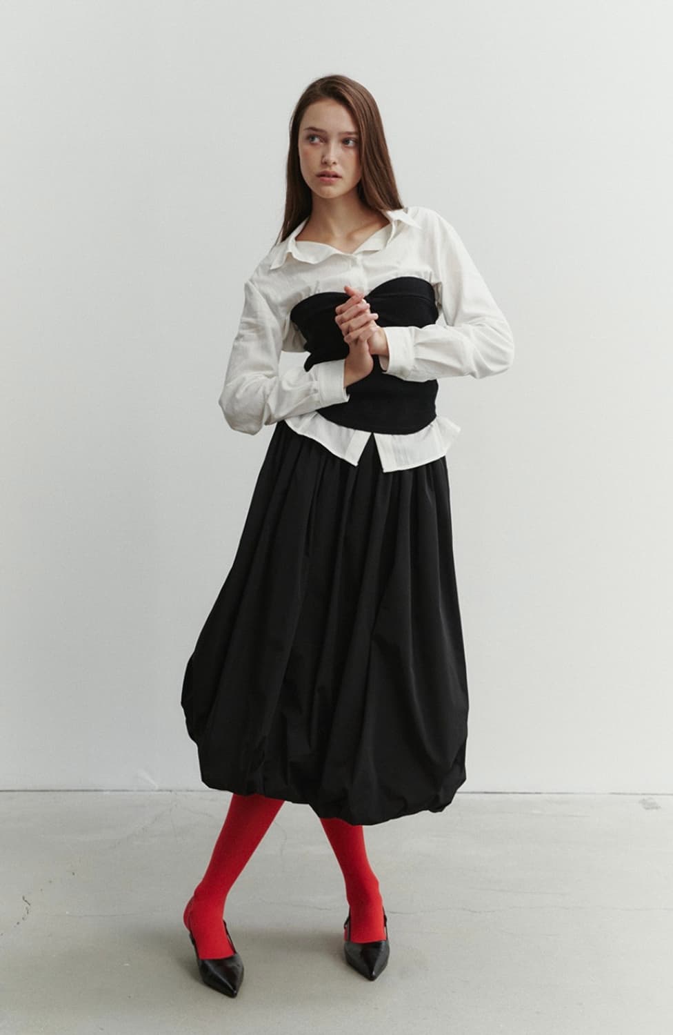 쏘이르 벌룬 벤딩 스커트 - 블랙 상품이미지1