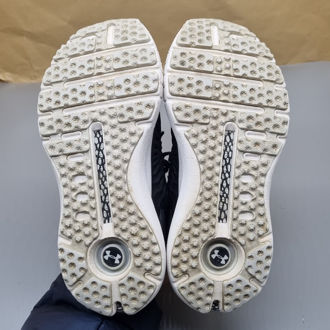 언더아머 호버 운동화 225 상품이미지3