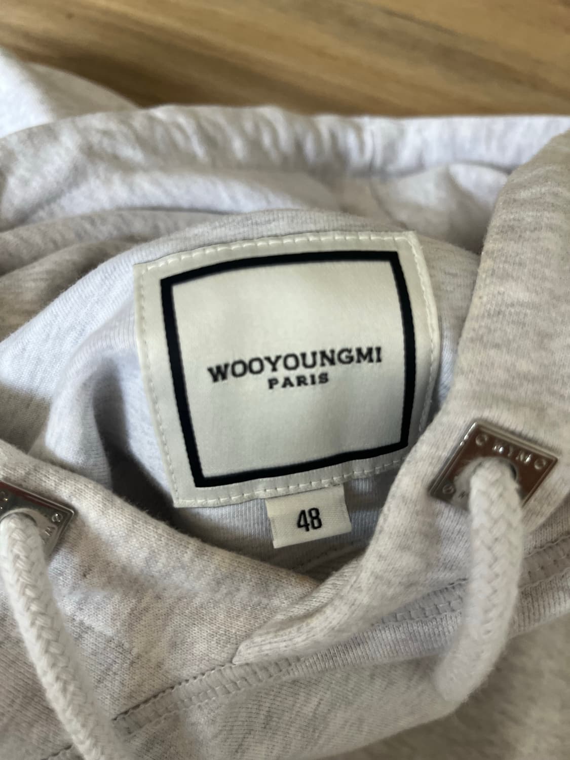 우영미 백로고 후드티 상품이미지3