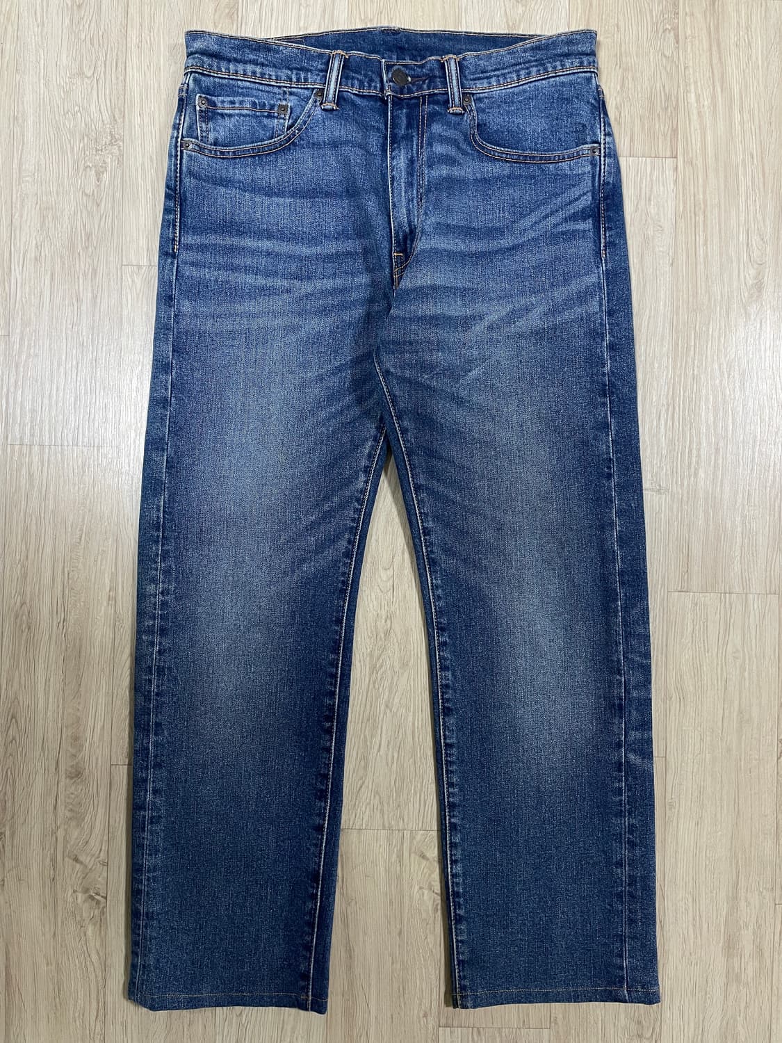 32) 리바이스 매장판 505 일자핏 중청워싱 데님팬츠 상품이미지2
