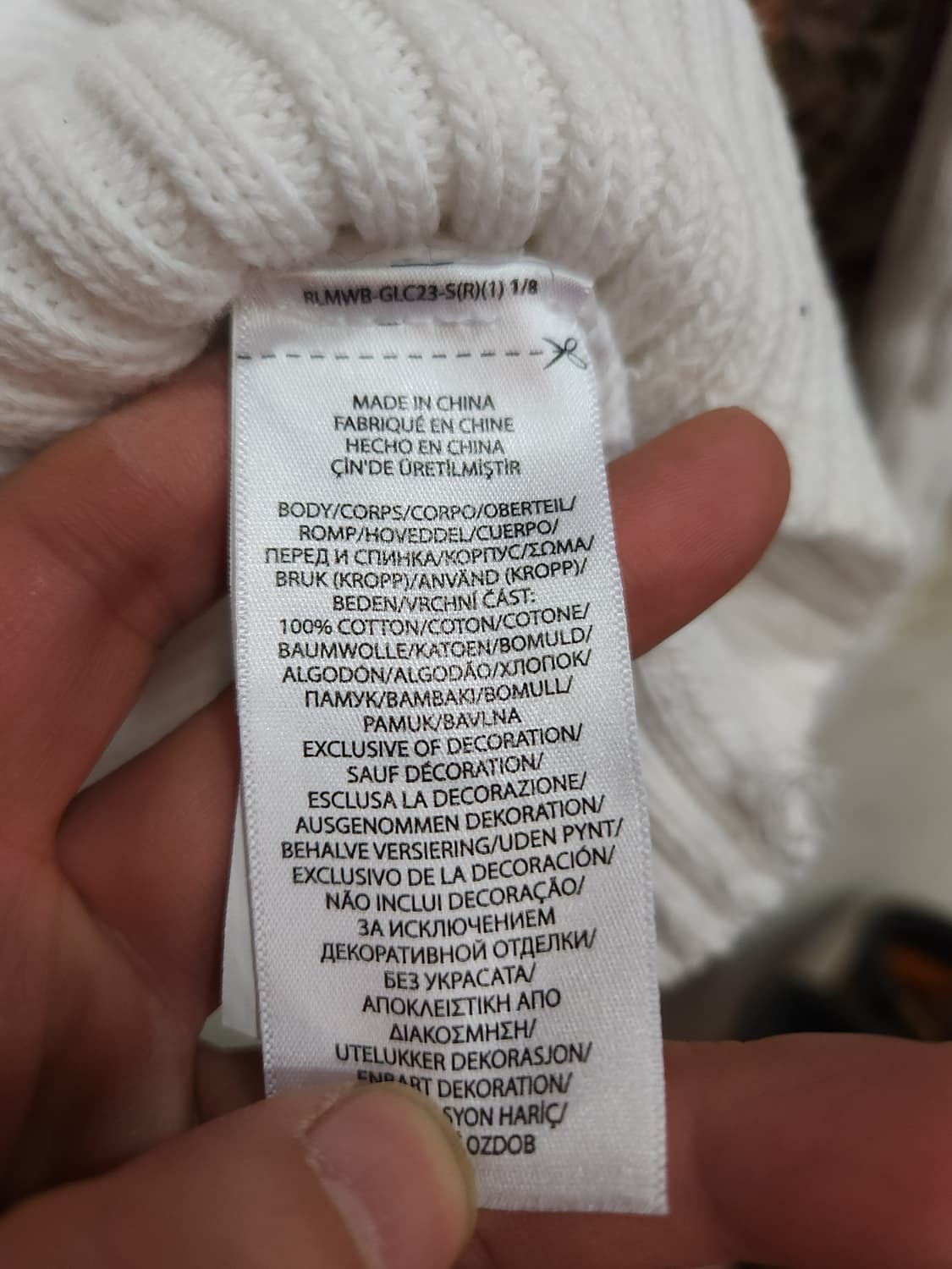 폴로 랄프로렌 화이트 케이블 피마코튼 브이넥 니트
​
 상품이미지5