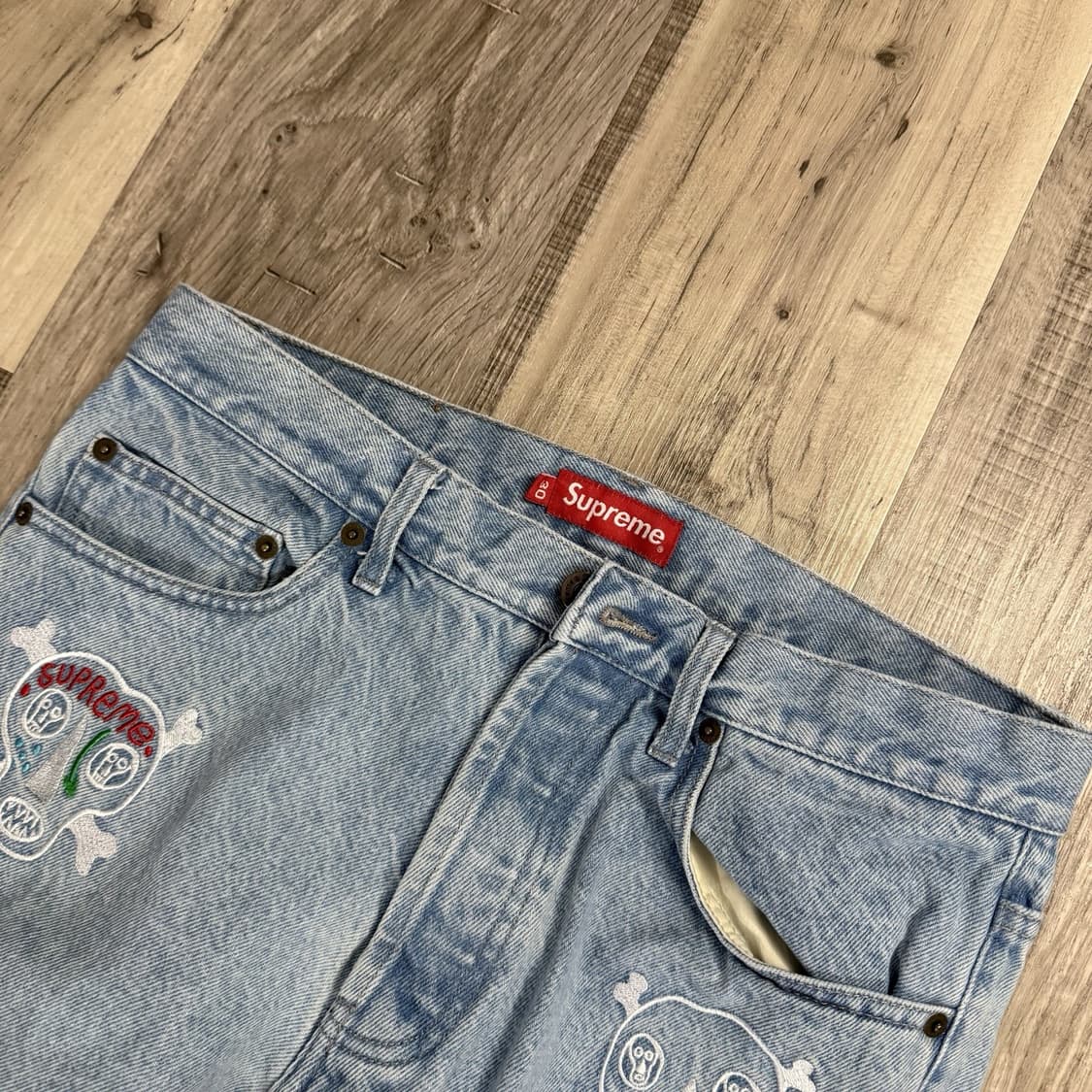 21SS 슈프림 클레이튼 패터슨 스컬스 자수 레귤러 진 상품이미지4