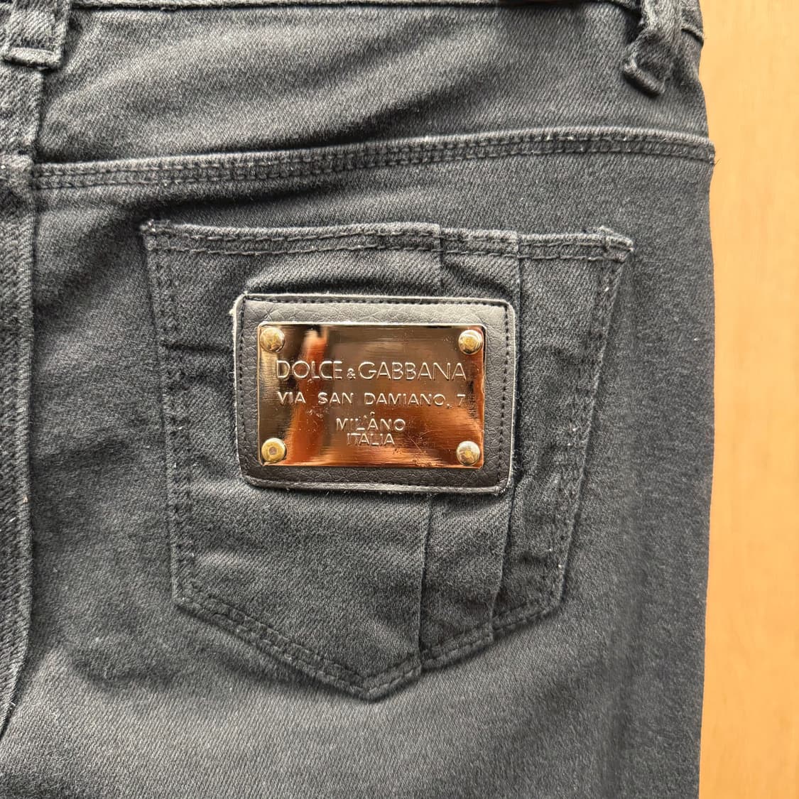 돌체앤가바나 데님 팬츠 지퍼 포켓 메탈 로고 디테일 슬림 스키니핏 블랙 상품이미지7