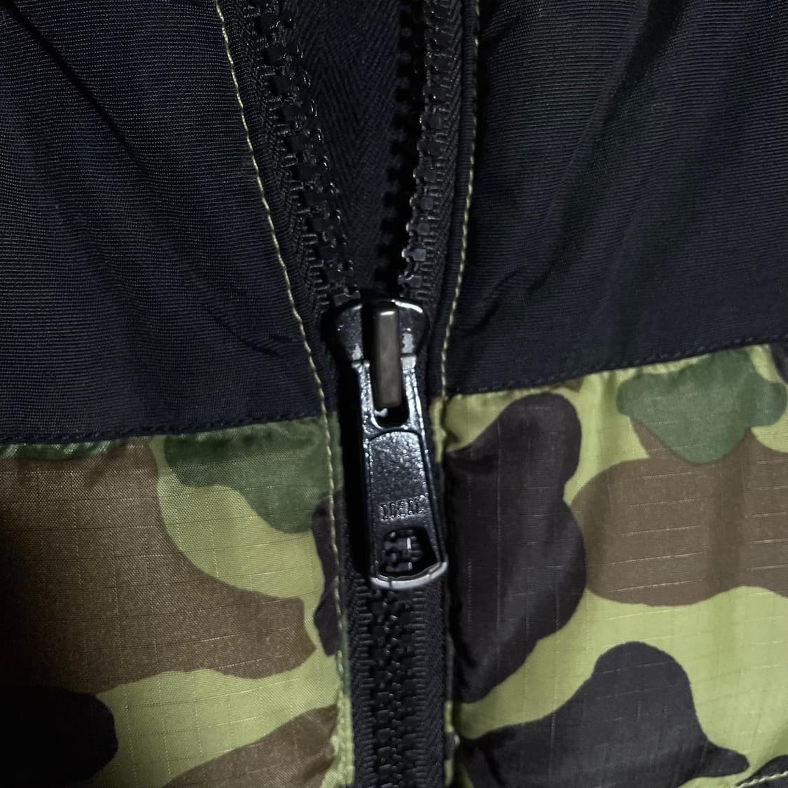 랄프로렌 데님 & 서플라이 카모 성조기 다운 푸퍼패딩 상품이미지5