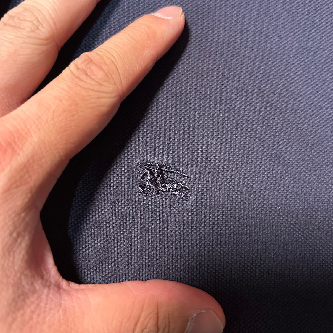 [L] 버버리 네이비 크롭핏 카라 반팔 상품이미지2