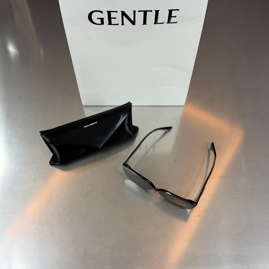 [리오브] 젠틀몬스터 BURTY 선글라스 상품이미지1