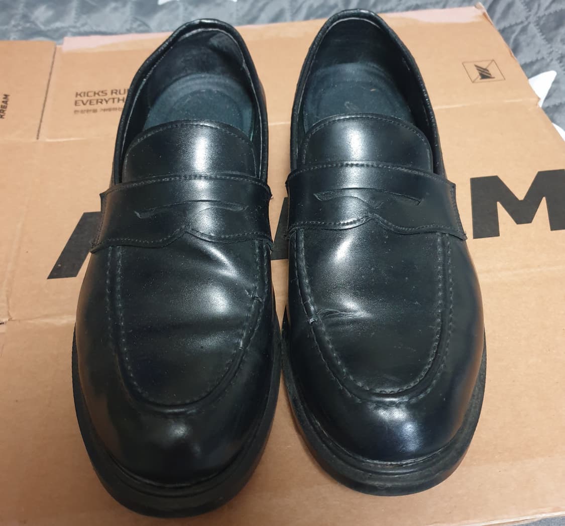 커스텀에이드 소가죽 이지라이트 페니로퍼 블랙 4cm (260) 상품이미지3