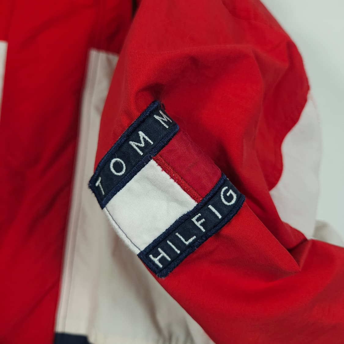 타미힐피거 올드스쿨 바람막이  상품이미지3