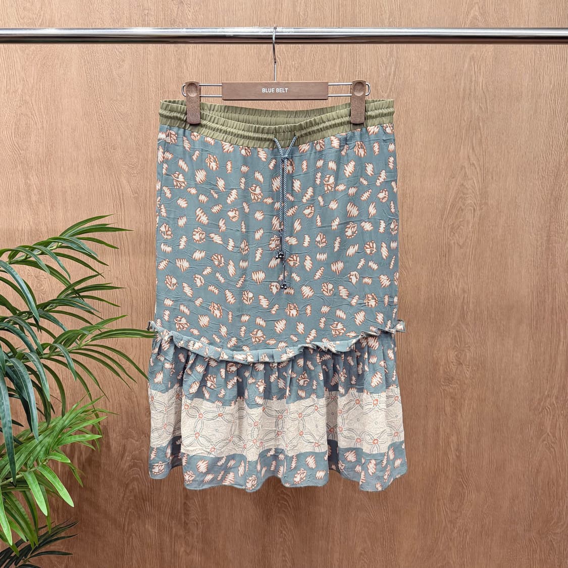 디젤 미디 스커트 밴딩 스트링 리프 패턴 프린팅 러플 레이어드 그린 상품이미지1