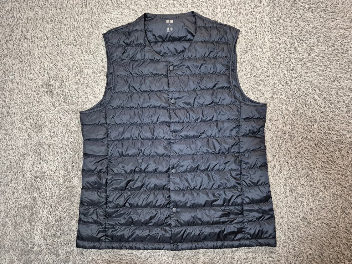 유니클로 남성 경량 다운 패딩 조끼 L 상품이미지1