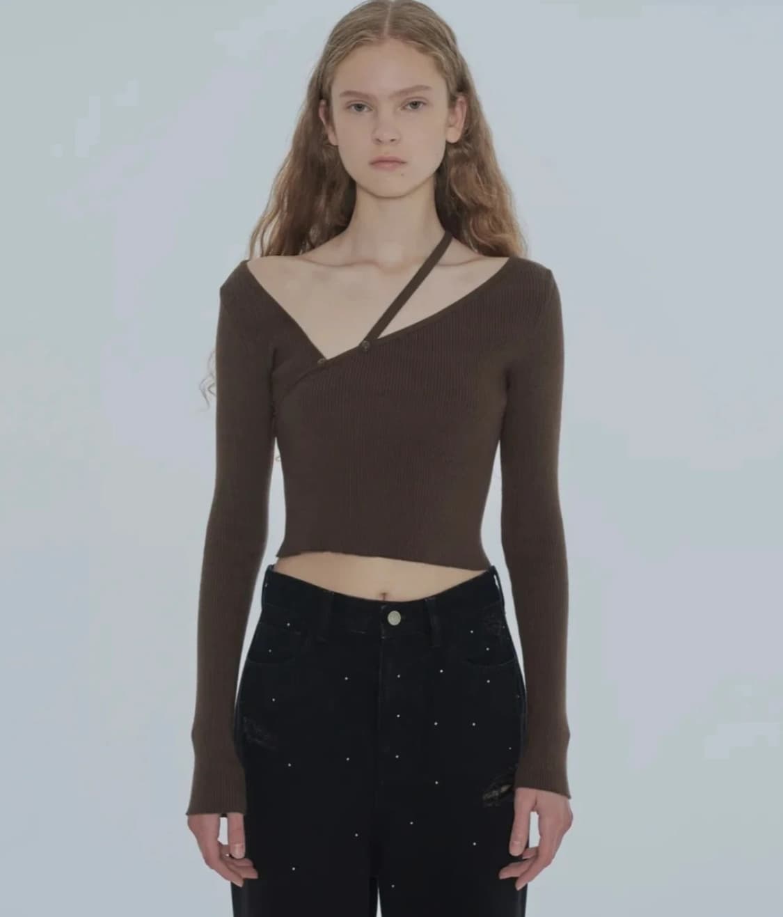 다이애그널 STRAP BUTTON KNIT TOP (brown) 상품이미지1