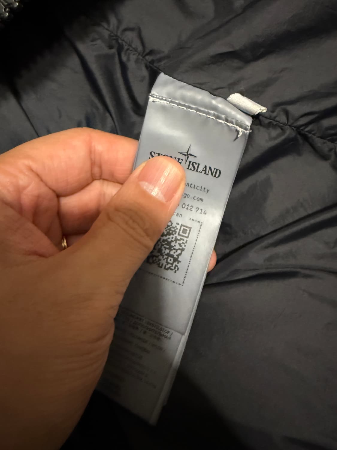 22fw 스톤아일랜드 크링클랩스패딩L 판매합니다 상품이미지3