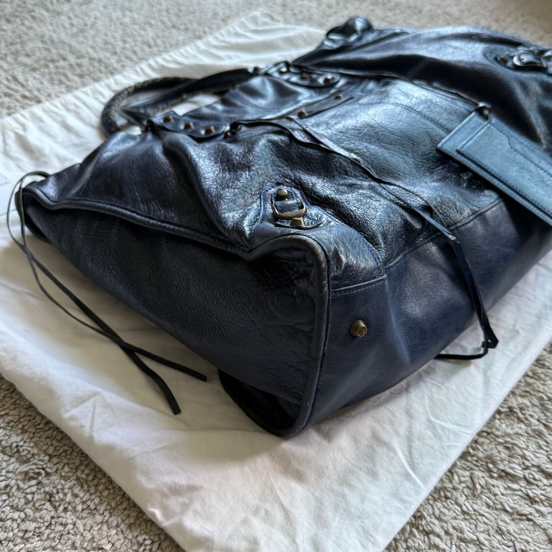 발렌시아가 시티 모터백 위켄더 상품이미지3