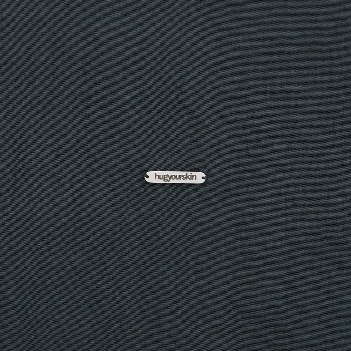 허그유어스킨 사선 버튼업 셔츠 차콜 상품이미지4