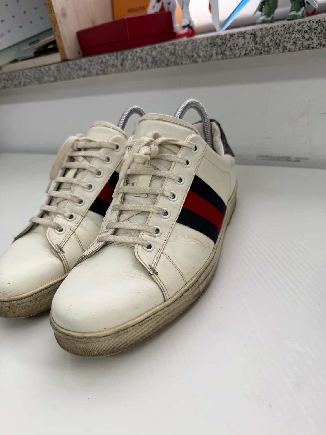 정품) 구찌 남성 삼선 스니커즈 41.5 상품이미지2