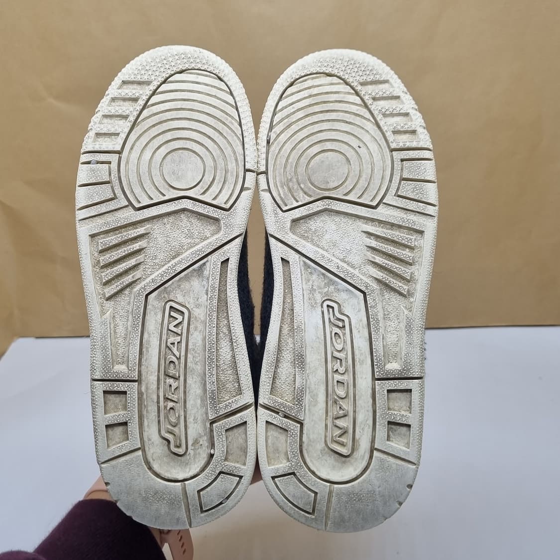 나이키 조던 레트로 울 미드230. 상품이미지3