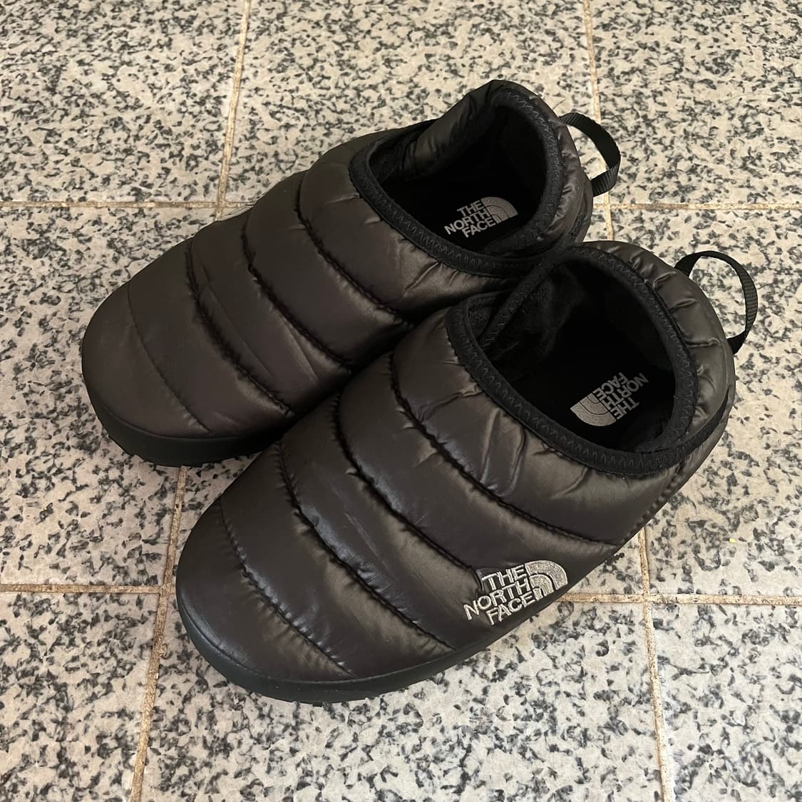 노스페이스 눕시 뮬 블랙 240 상품이미지2