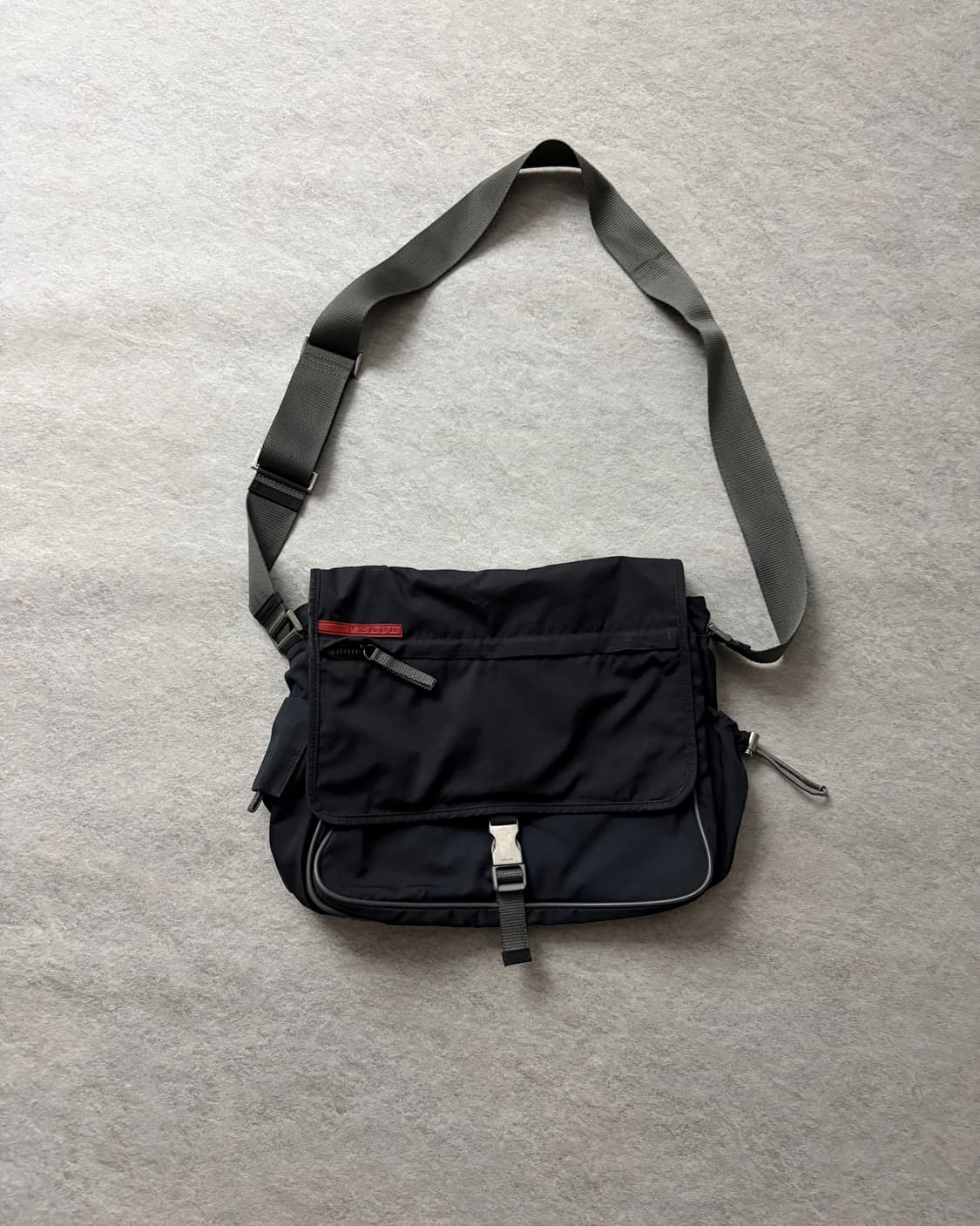 프라다 스포츠 나일론 숄더백 상품이미지1