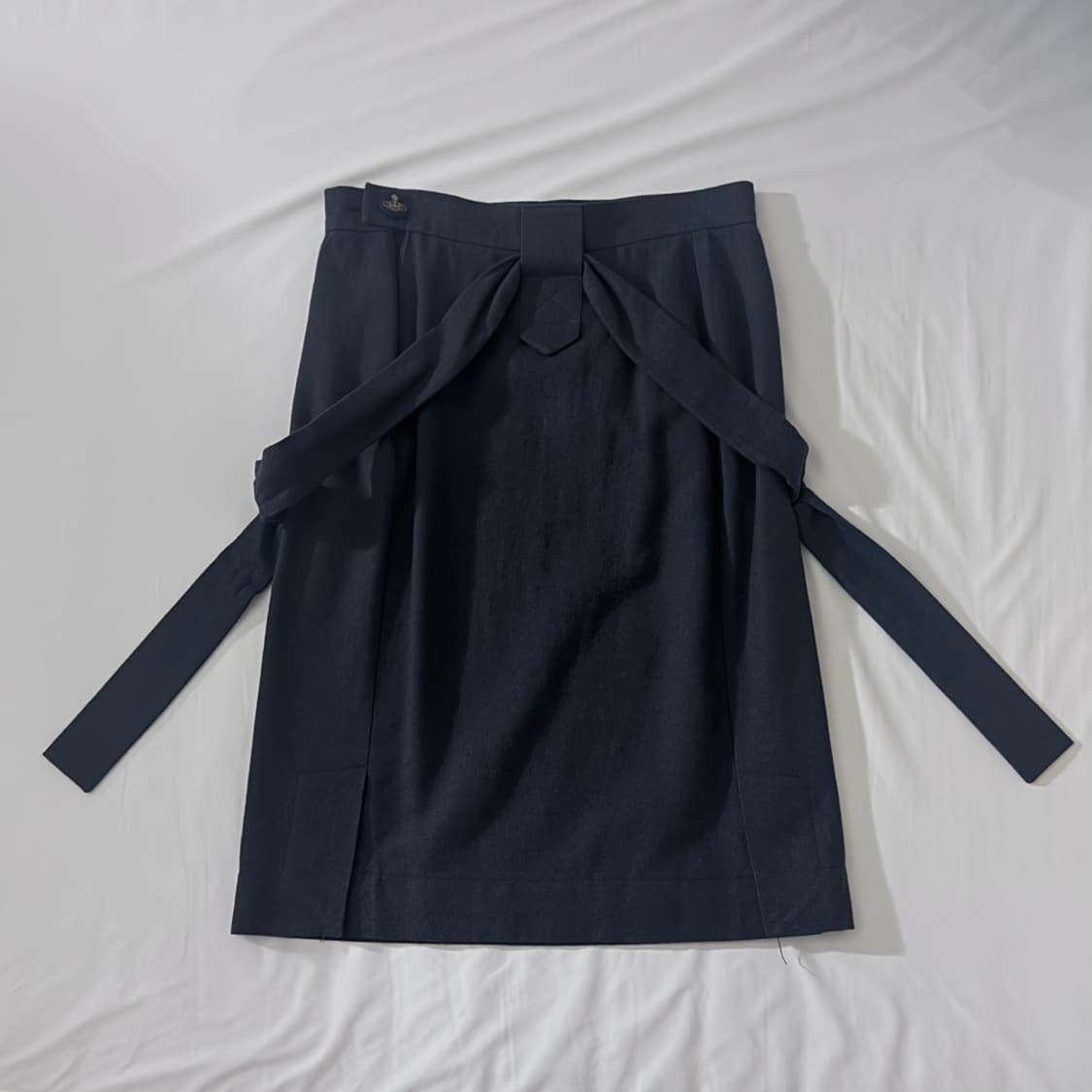 40 비비안웨스트우드 벨트 리본 그레이 미디스커트 긱시크 상품이미지1