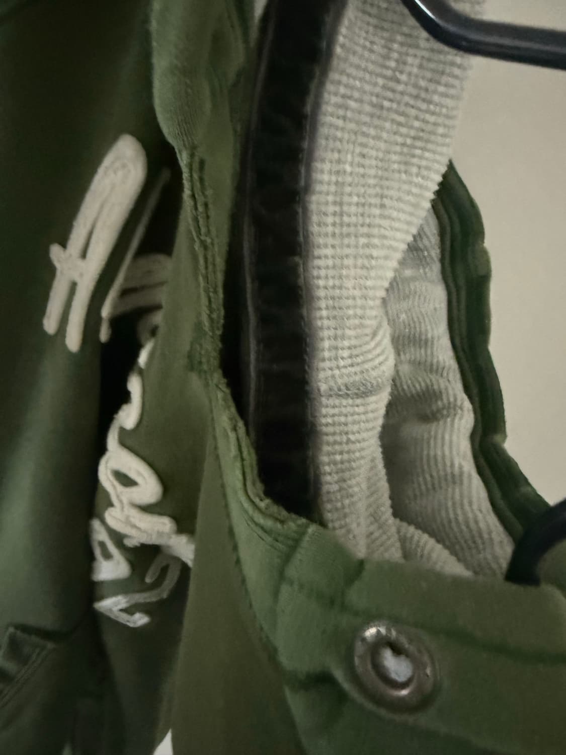 아베크롬비 카키 기모 후드티 브이넥 홀리스터 상품이미지3