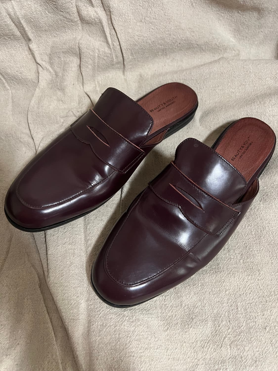 뷰티앤유스 유나이티드 에로우 블로퍼 슬리퍼 상품이미지1