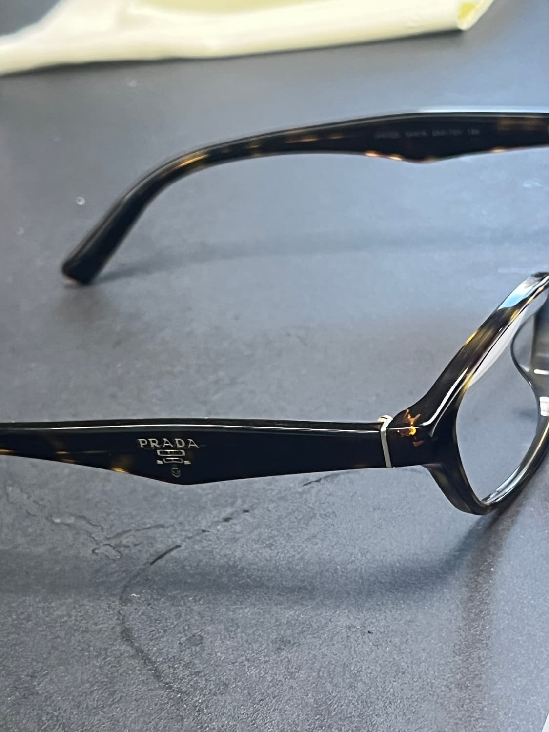 프라다 안경 상품이미지3