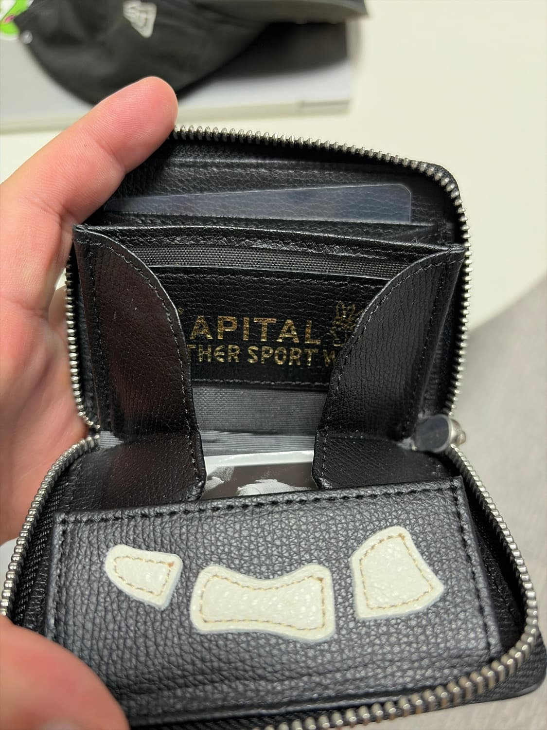 캐피탈 떰즈 업 본 지갑 블랙 급처 상품이미지3
