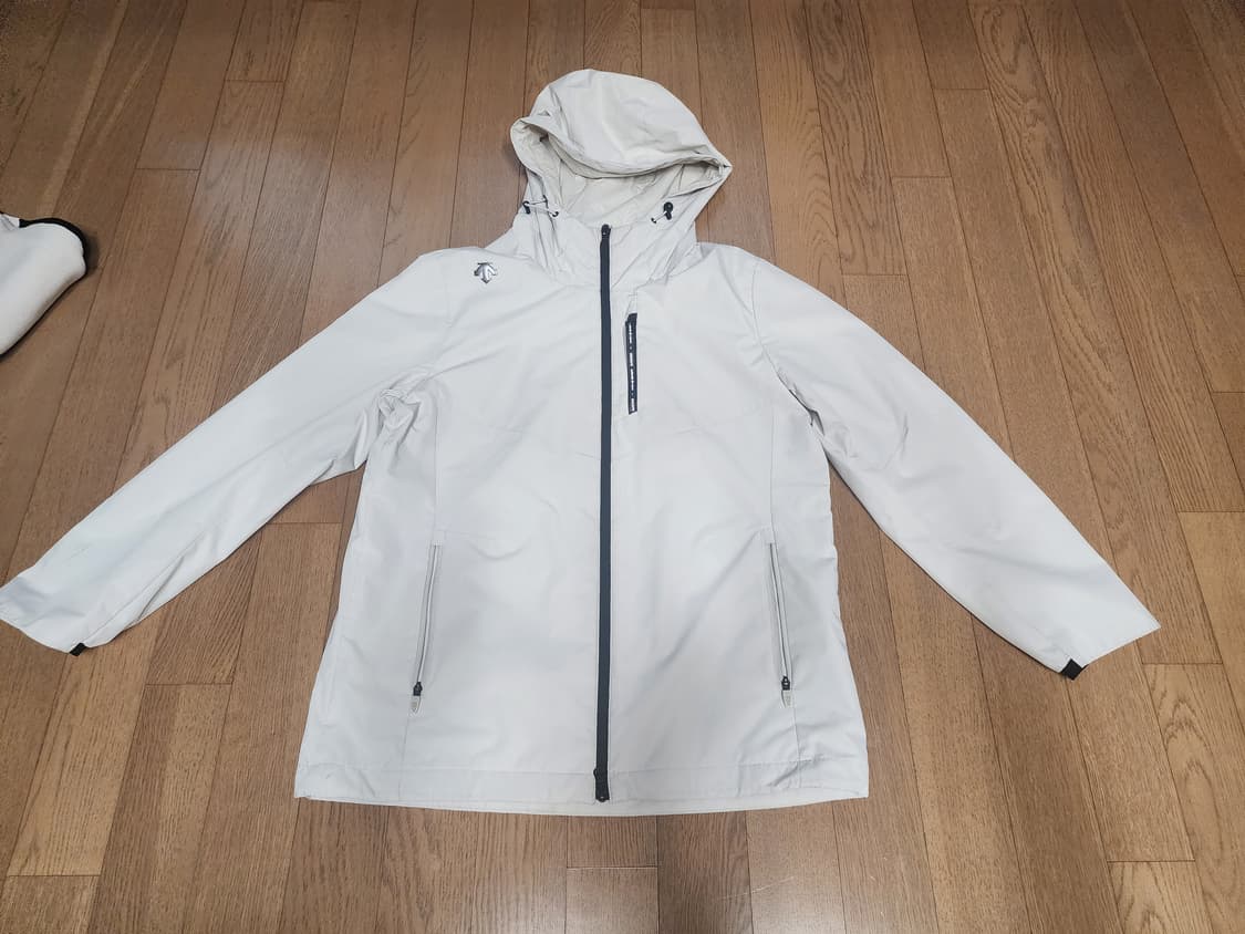 데상트 여성 후드 자켓 85 상품이미지1