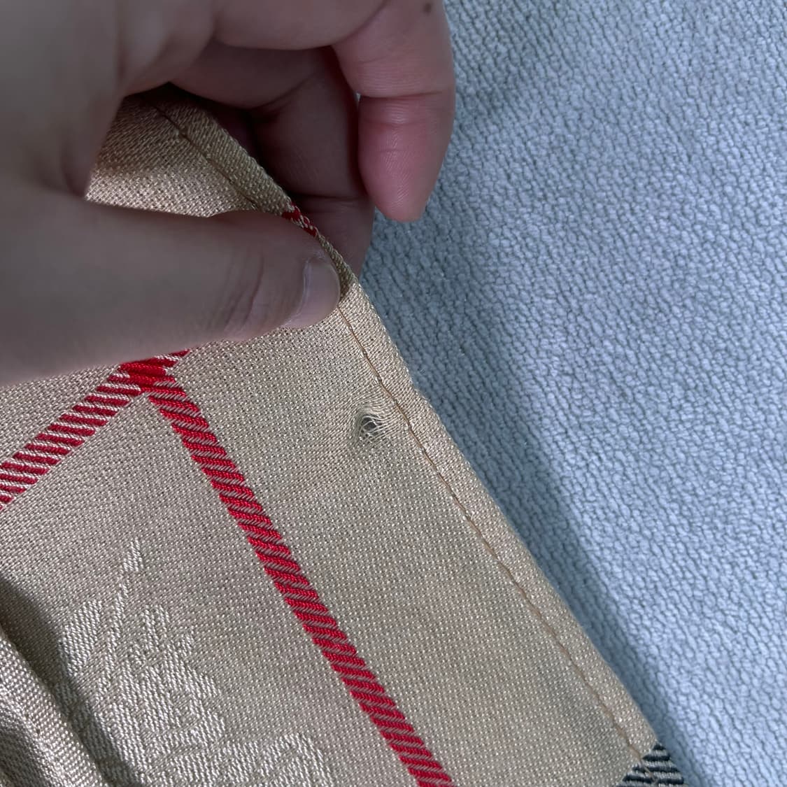 버버리 기마로고 노바체크 실크 머플러 상품이미지6