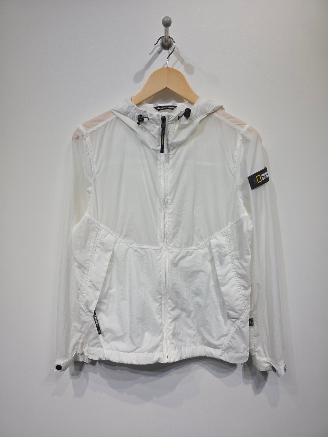 National Geographic 내셔널지오그래픽 경량 후드 바람막이 상품이미지2