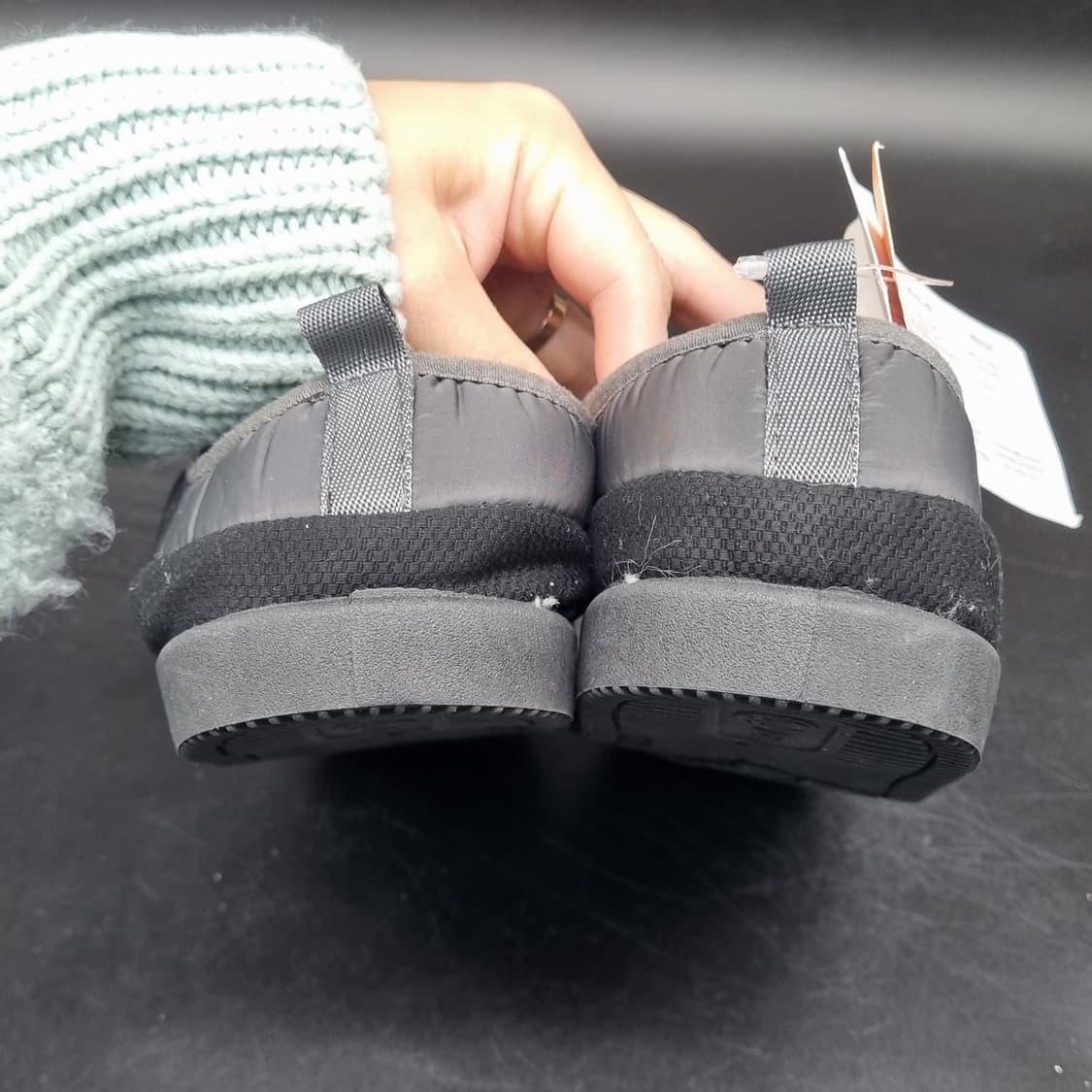 새상품 페이퍼플레인 패딩 슬립온250 상품이미지4