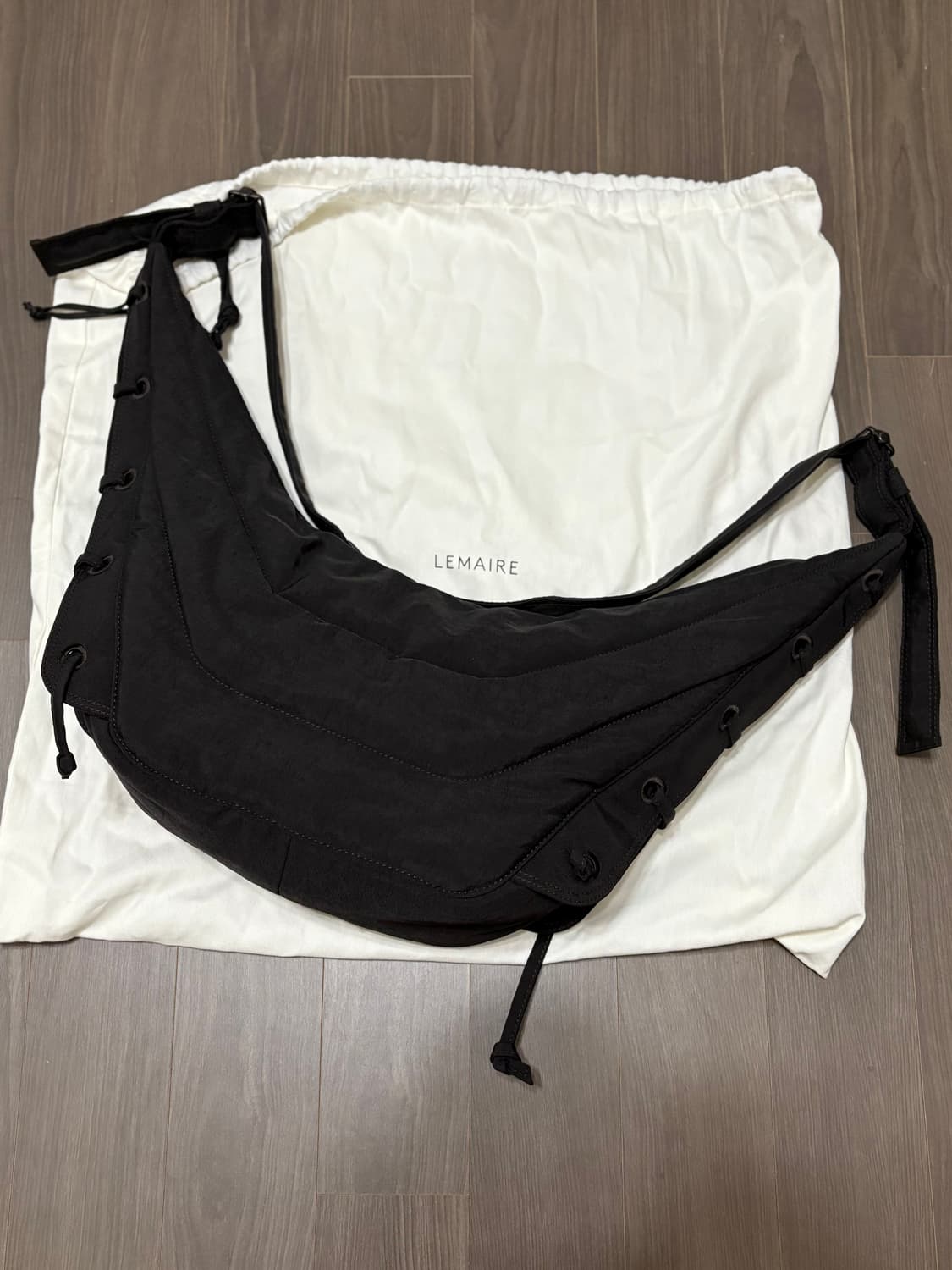 르메르 소프트 게임백 다크초콜릿 미디움 상품이미지1