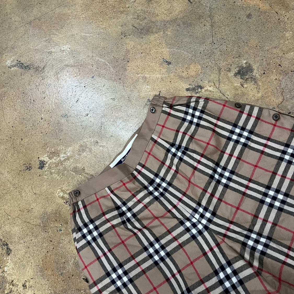 [정품/XL] 버버리 체크 베이지 반바지  상품이미지1