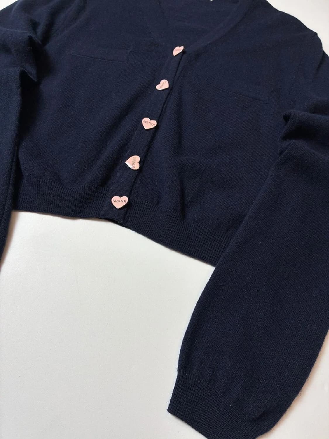 마르디메크르디 24ss 캐시미어 블렌드 하트버튼 니트 가디건 PN8640 상품이미지3