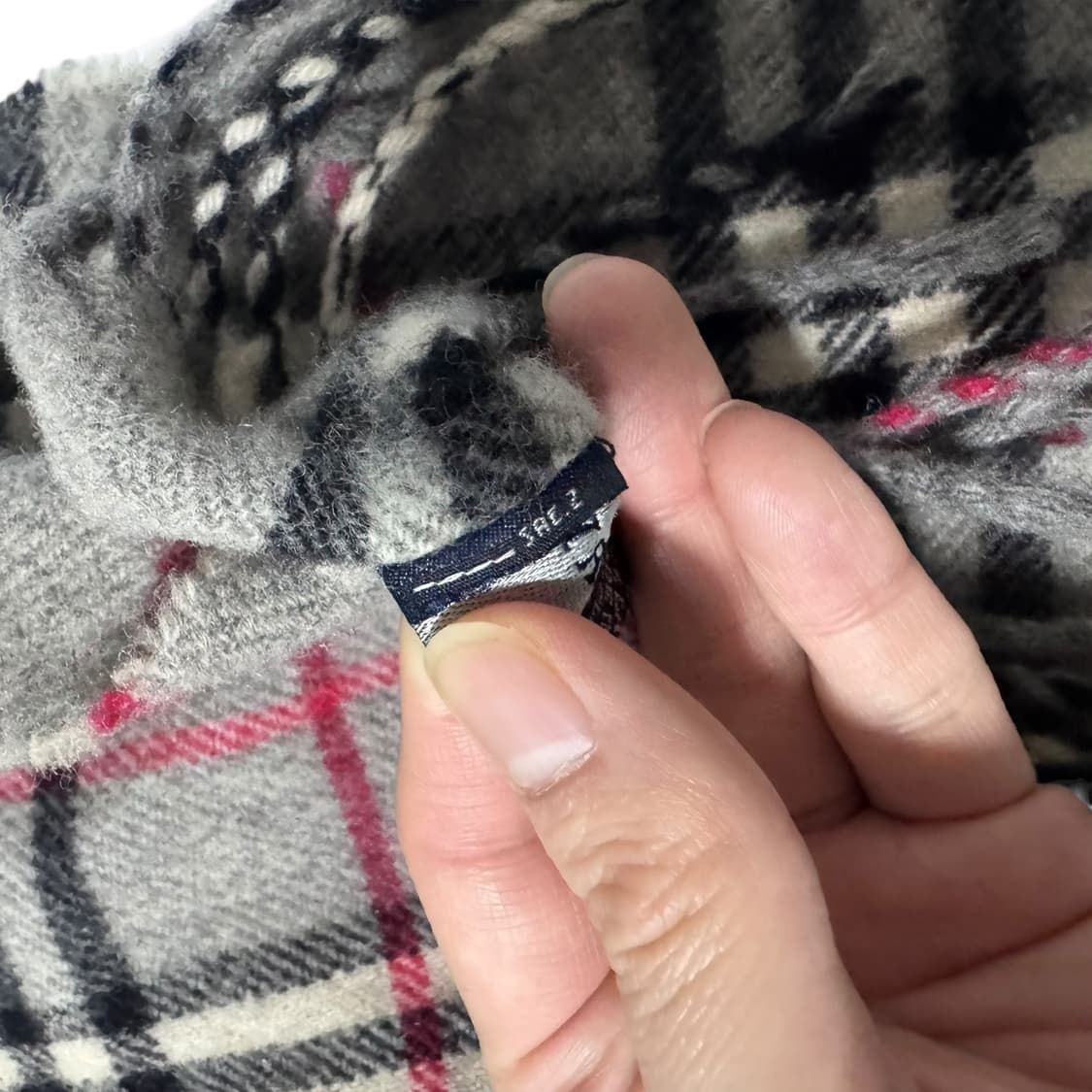 정품 버버리 노바체크 그레이 머플러 상품이미지5