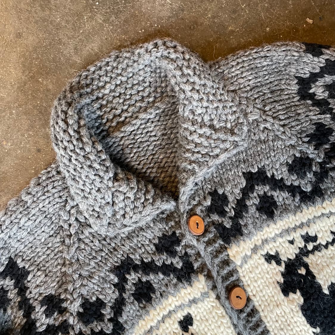 Heavy wool cowichan cardigan 상품이미지3