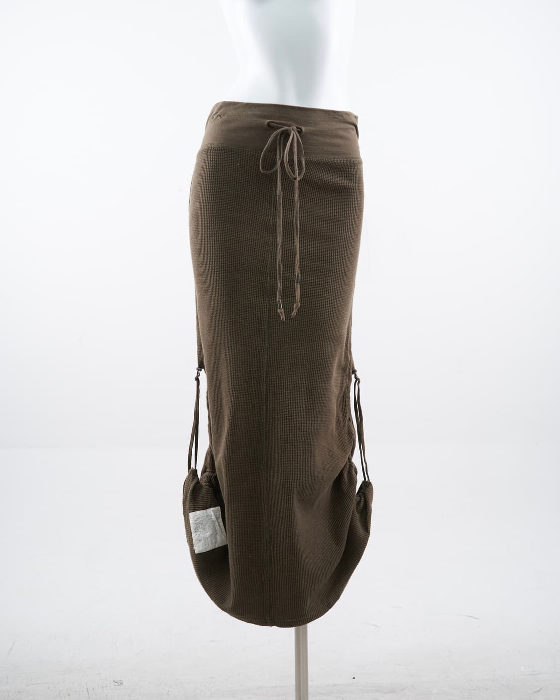 G.O.A 사이드 스트랩 셔링 디테일 롱 스커트 상품이미지1