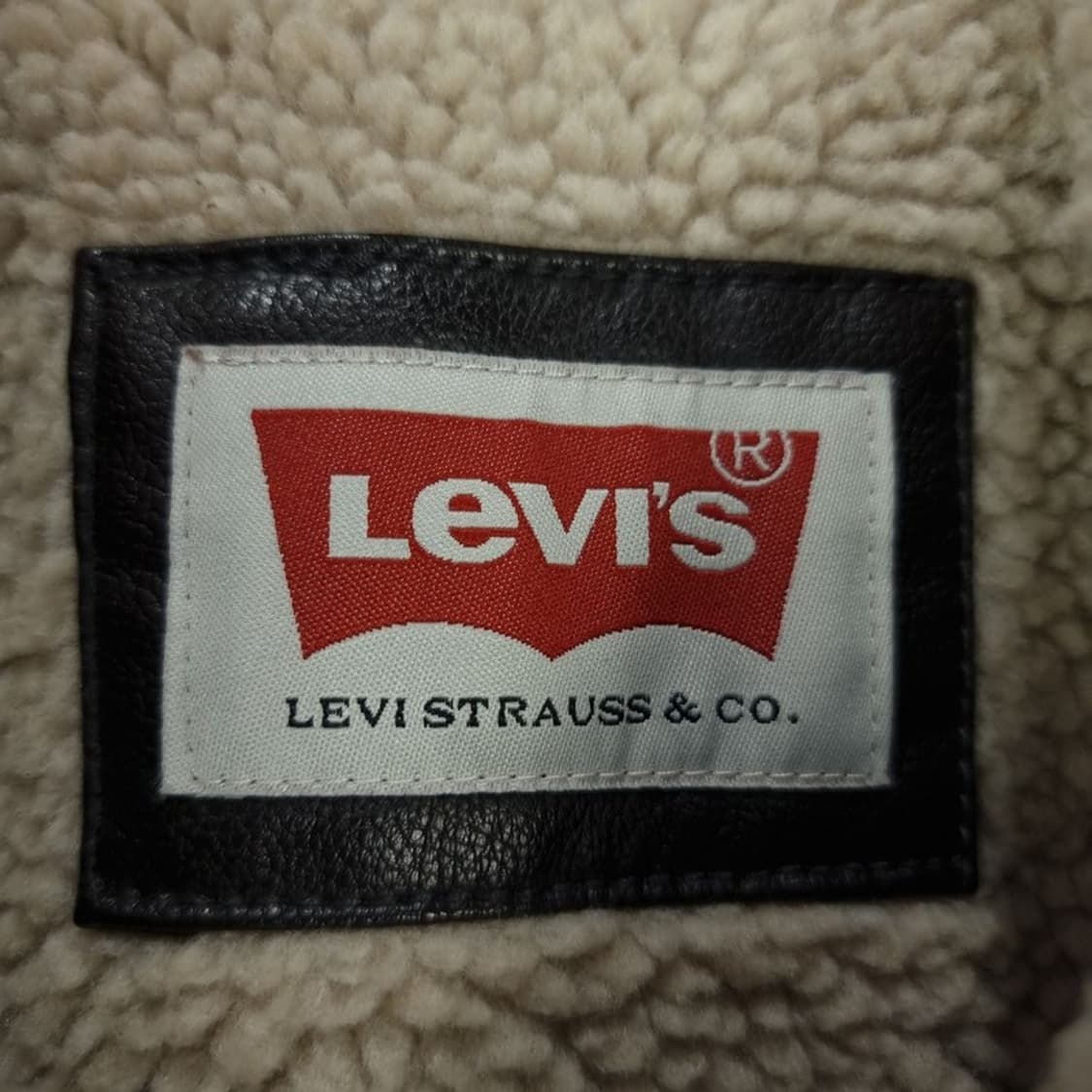 [리바이스] 레더 쉐르파 무스탕 트러커 가죽 자켓 블랙 M18610 상품이미지8